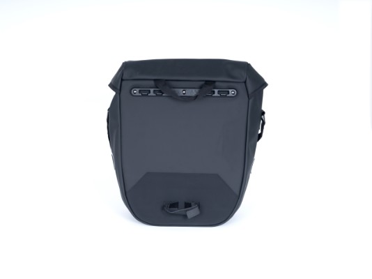 AtranVelo COMMUTER Side taske, 24 liter. Mat sort, til AVS TripleX adapter, vandtæt.   extra lommer, rum til laptop, magnet spænde